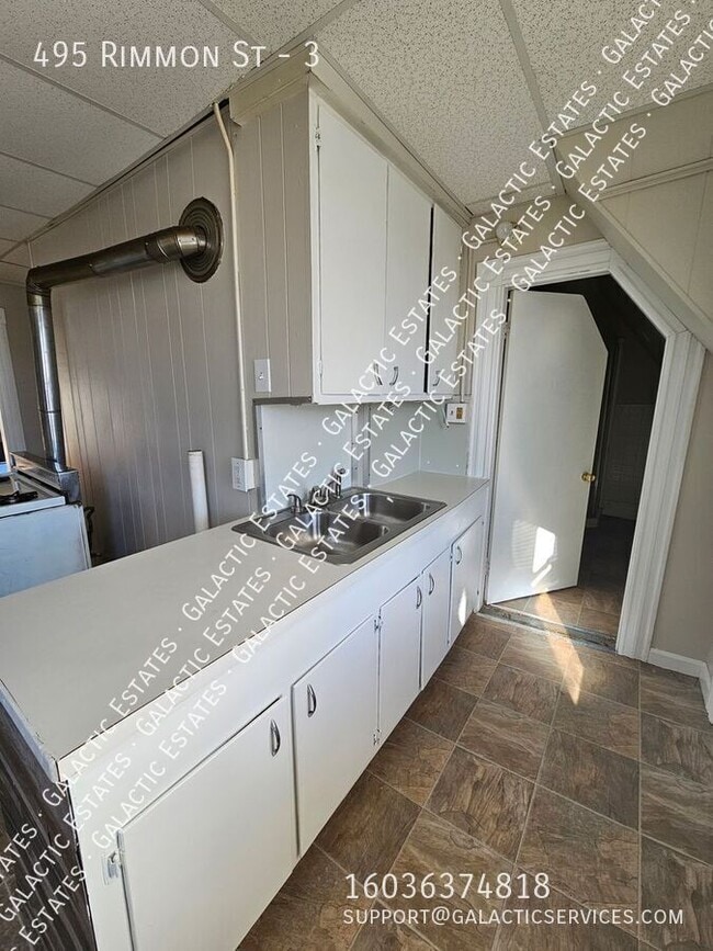 Building Photo - 495 Rimmon St