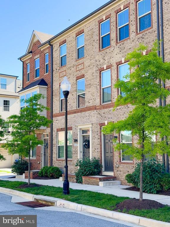 Primary Photo - 203 S Newkirk St
