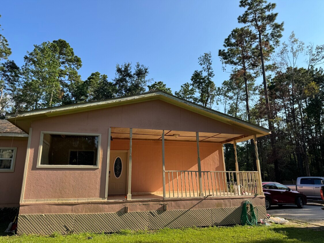 Primary Photo - 905 Springwood Dr