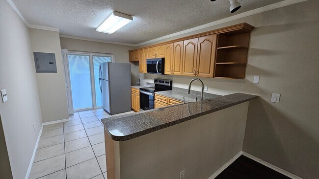Foto del edificio - 3651 N Goldenrod Rd