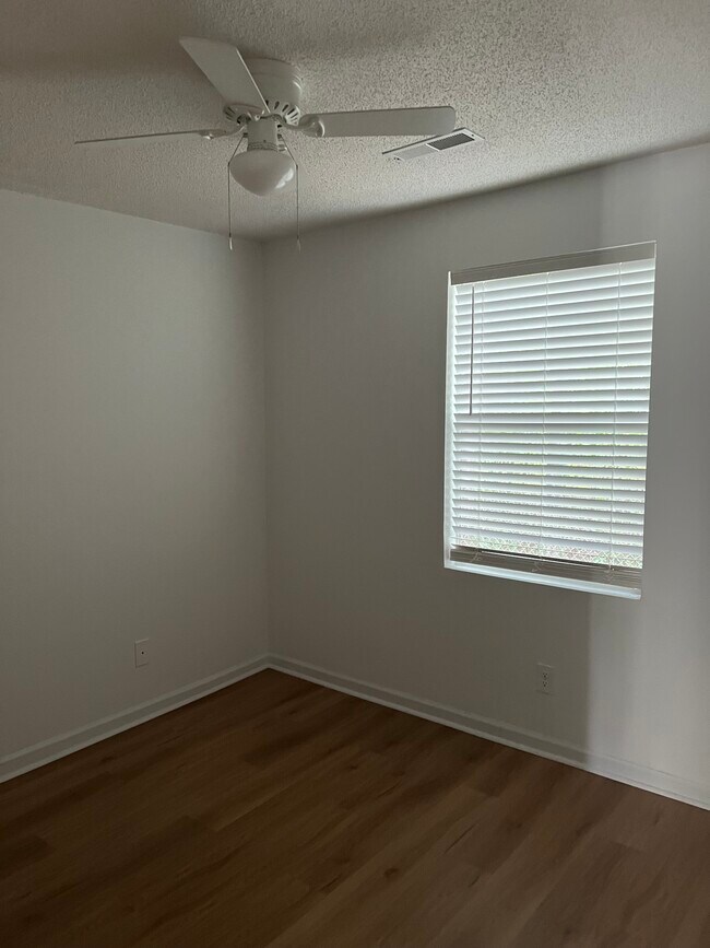 Foto del edificio - 5120 Rivers Ave