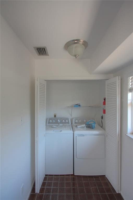 Building Photo - 307 S Osprey Ave