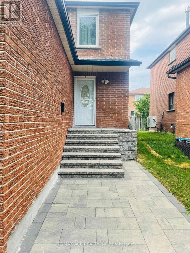 Building Photo - 69 Brimstone Crescent