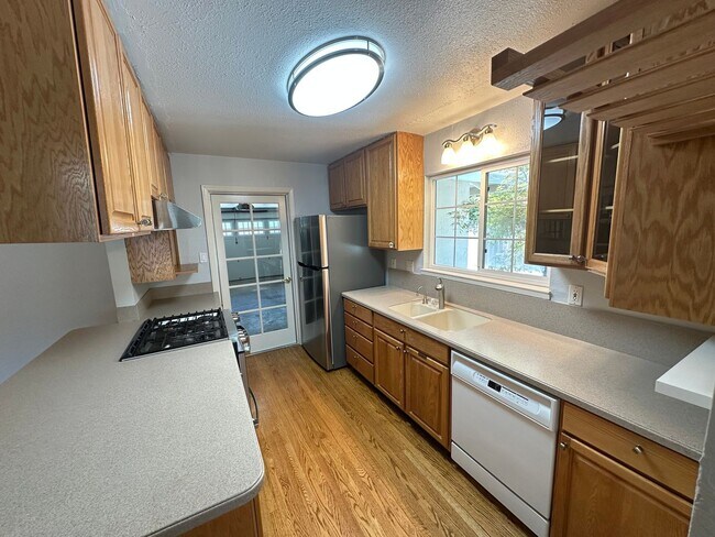 Foto del edificio - 4 Bed 2 Bath Single Family Home In Alamo