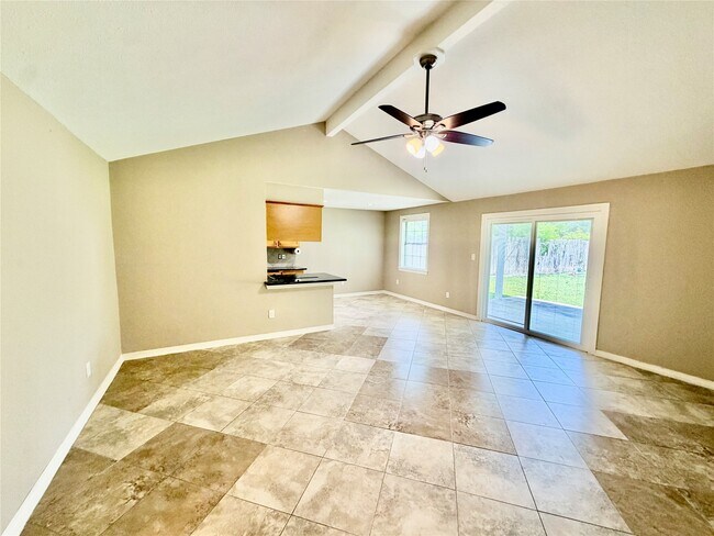 Foto del edificio - 5838 Ludington Dr