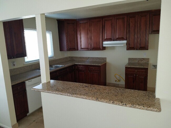 Building Photo - 1011 Belfort Ave