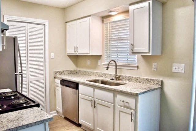 Foto del edificio - Hedgerow Apartments