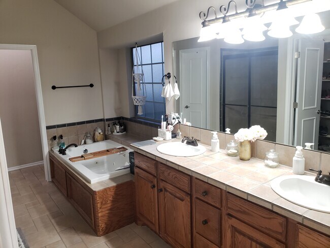 Master bathroom - 16700 VALDERAMA WAY