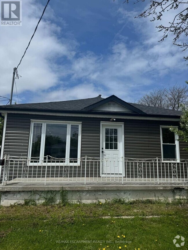 Building Photo - 267 Millen Rd