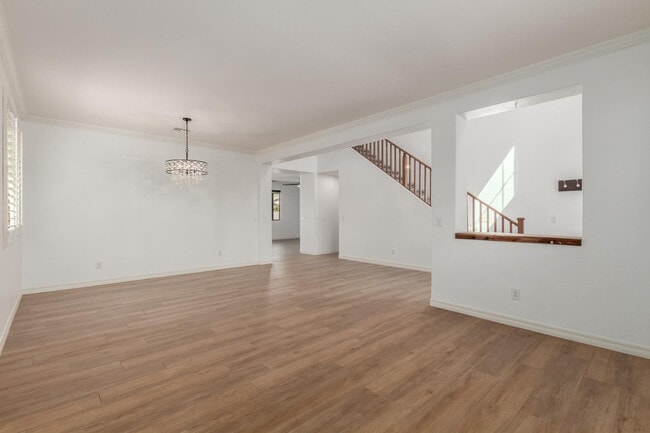 Building Photo - 622 W San Carlos Way