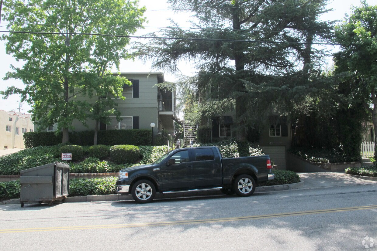 Building Photo - 2016 Meridian Ave