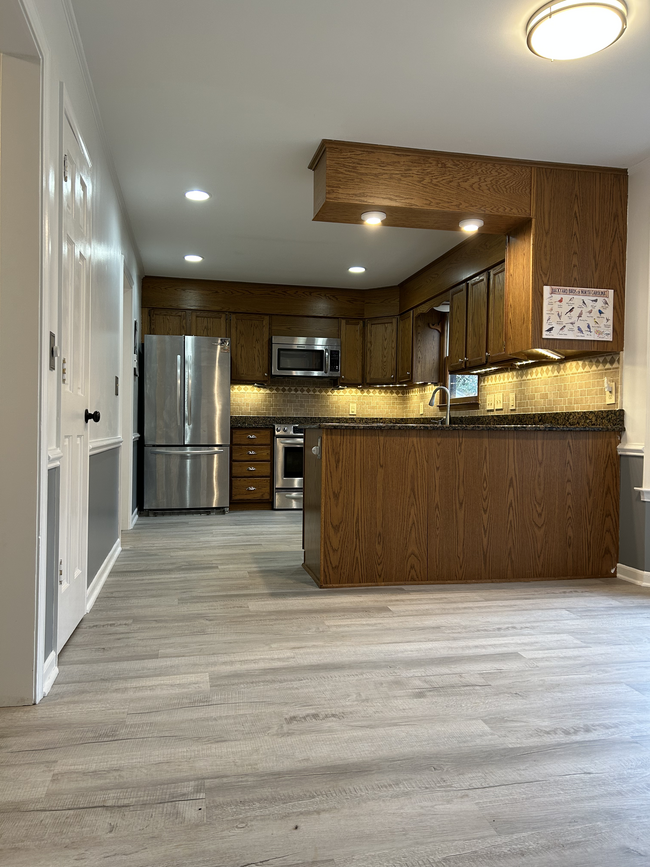 Building Photo - 510 Squire Cir