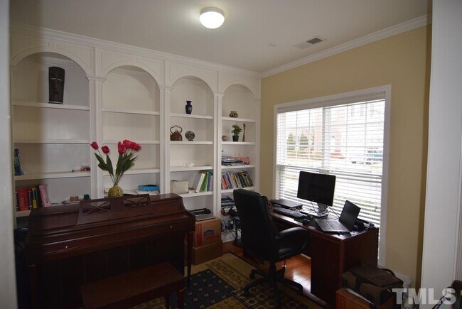 Building Photo - 213 Beringer Pl
