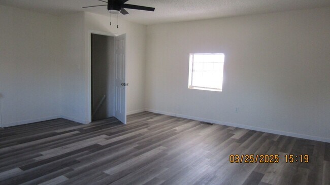 Foto del edificio - Newly renovated! Pet Friendly! Centrally l...