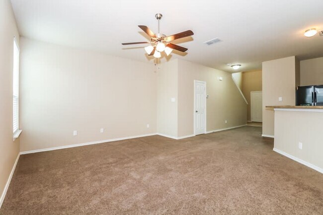 Building Photo - 5616 Thunder Bay Dr