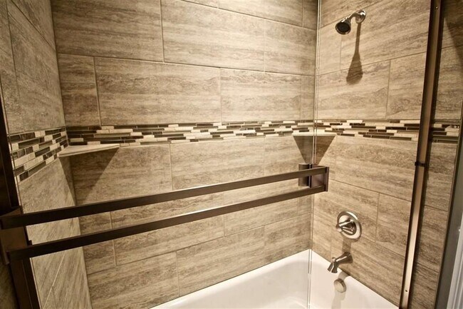 Foto del edificio - 418 Cumberland Ridge Way