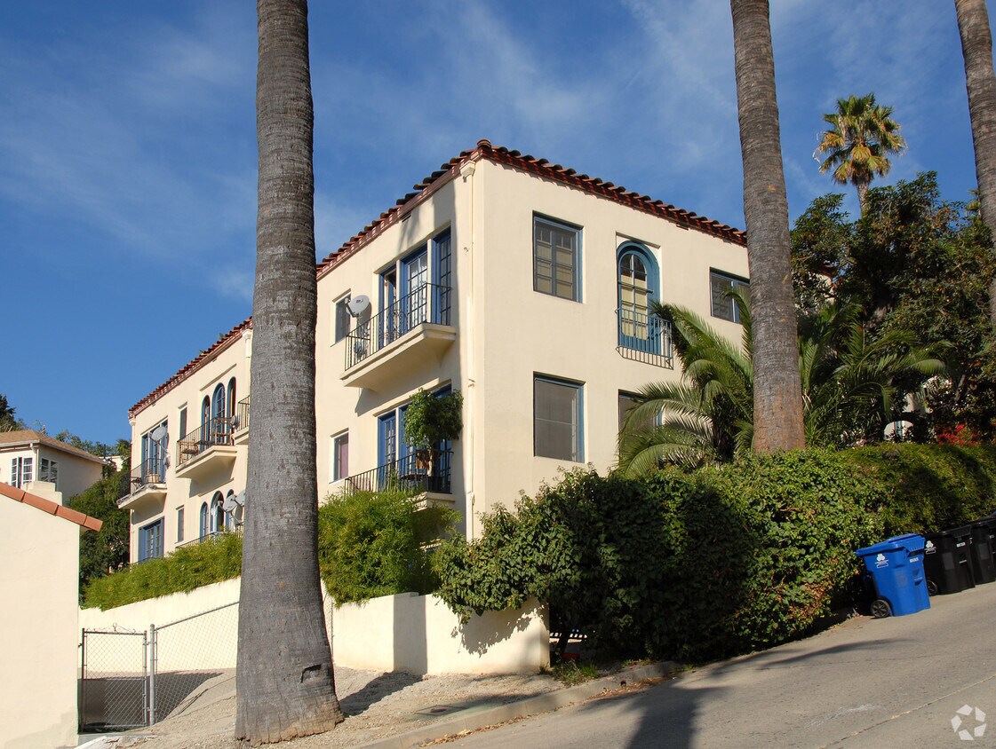 Foto del edificio - 1969-1985 Whitley Ave