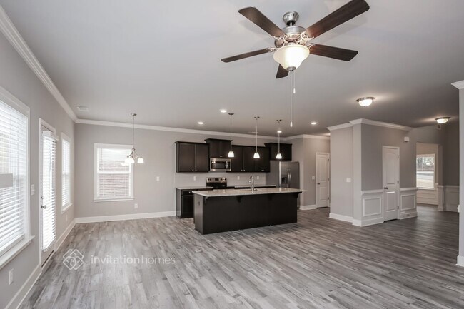 Building Photo - 5853 Ridgedale Ct