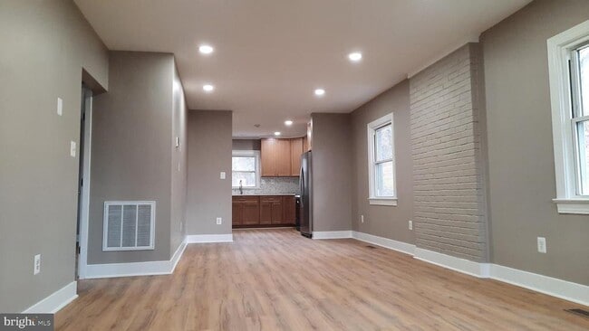 Building Photo - 373 Bowman Rd