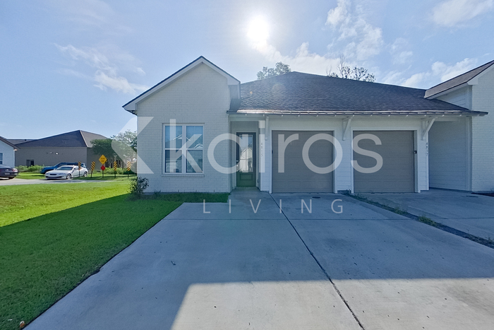 Foto principal - 4815 E Dacha Ln