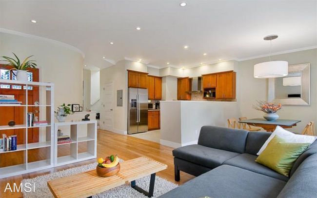 Building Photo - 4 br, 2.5 bath House - 363 Elsie Street
