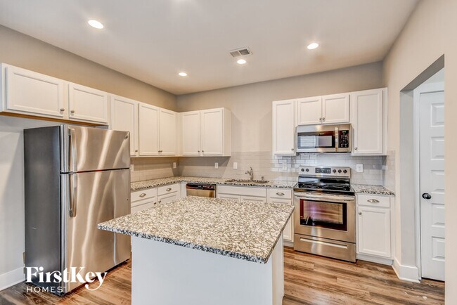 Foto del edificio - 2783 Village Ln