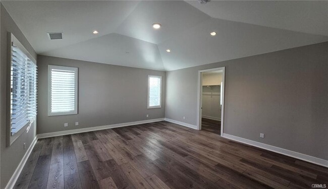 Building Photo - 145 Winnett