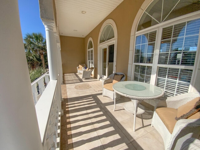 Building Photo - 617 Gulf Shore Dr