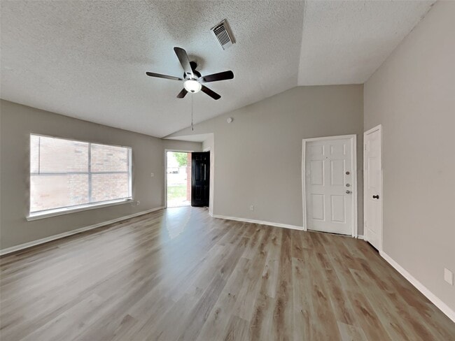 Foto del edificio - 3115 Kelling St