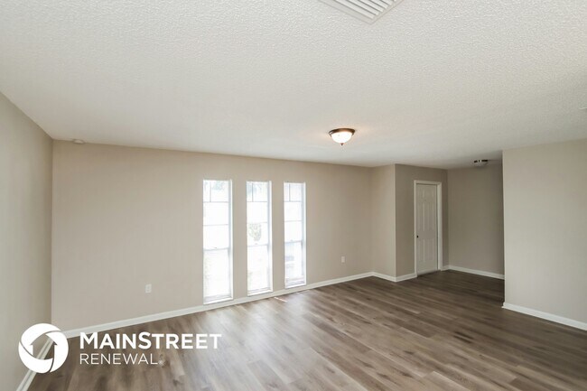 Foto del edificio - 881 Cayuga Ave NE