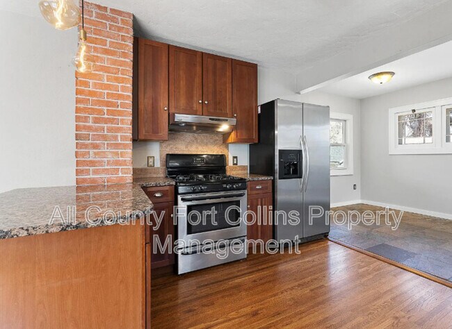 Building Photo - 1106 Mathews St