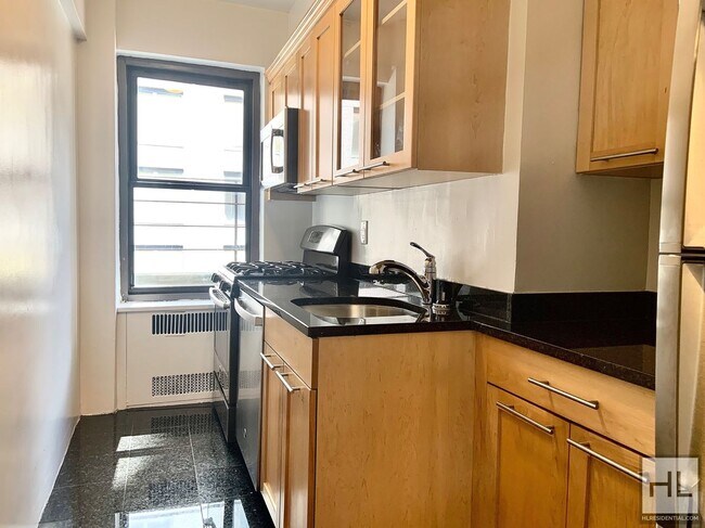 Foto del edificio - Midtown, E 56 ST/Lex, Long Terrace, 2BR/1B...