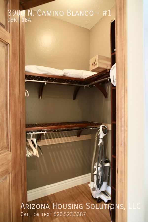 Building Photo - 3900 N Camino Blanco