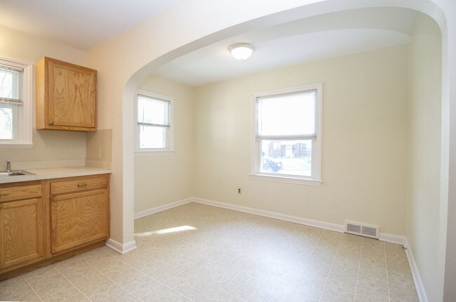 Foto del edificio - 2943 Escott Ave