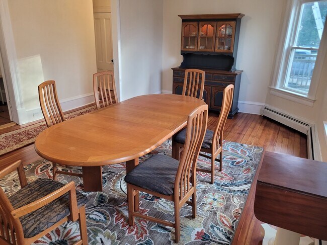 Building Photo - 6 Chestnut St