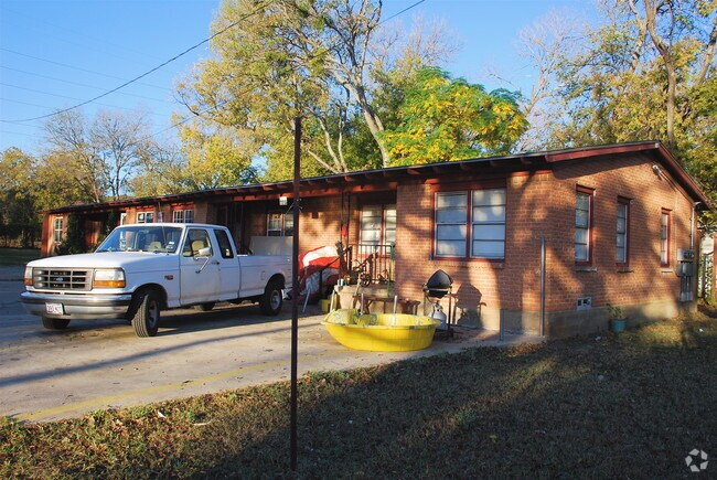 Building Photo - 2215 Jb Jackson Jr Blvd