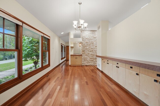 Foto del edificio - 29 Brookdale Ln