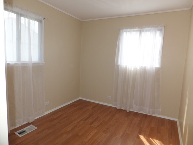 Bedroom 1 - 739 S Wayne Pl