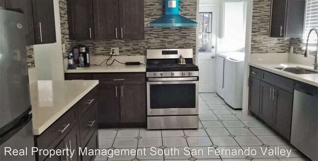 Building Photo - 3 br, 2 bath House - 13119 Roscoe Blvd