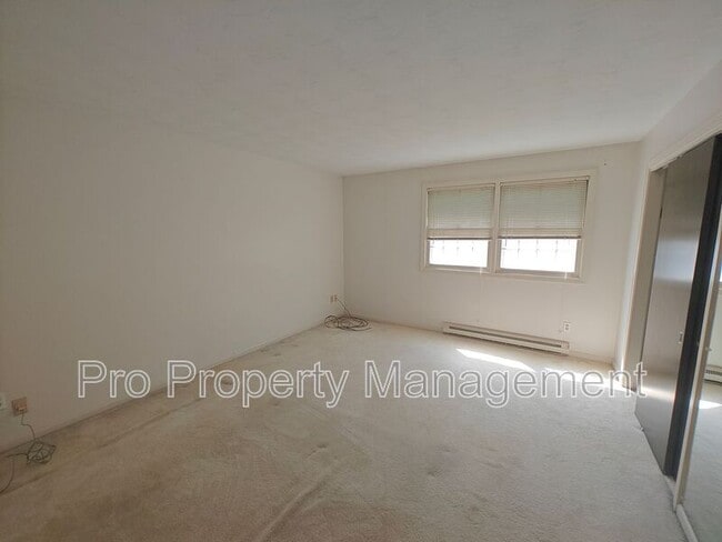 Building Photo - 18 Broadview Terrace