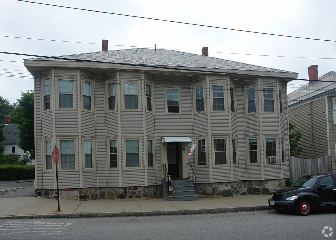 28 Fair St, Newburyport, MA 01950 Apartments in Newburyport, MA