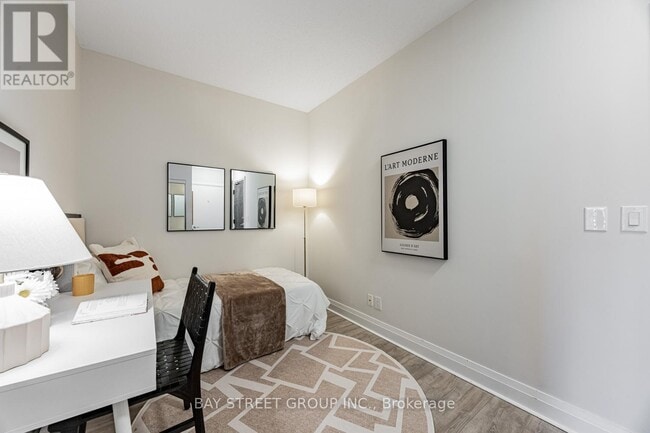 Photo du bâtiment - 17 Kenaston Gardens