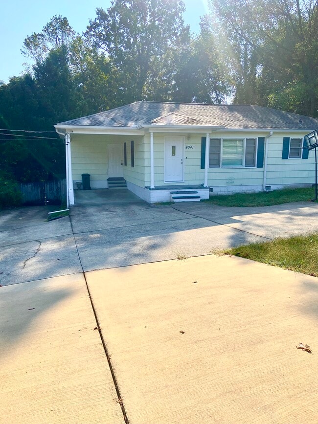 Building Photo - 4041 Crosshaven Dr