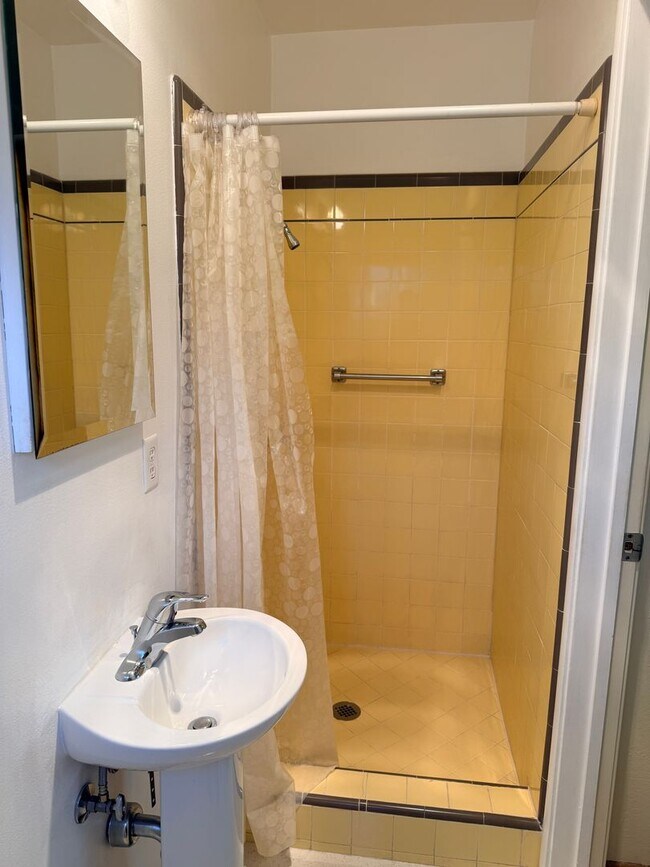 Foto del edificio - 4975 Bel Escou Dr