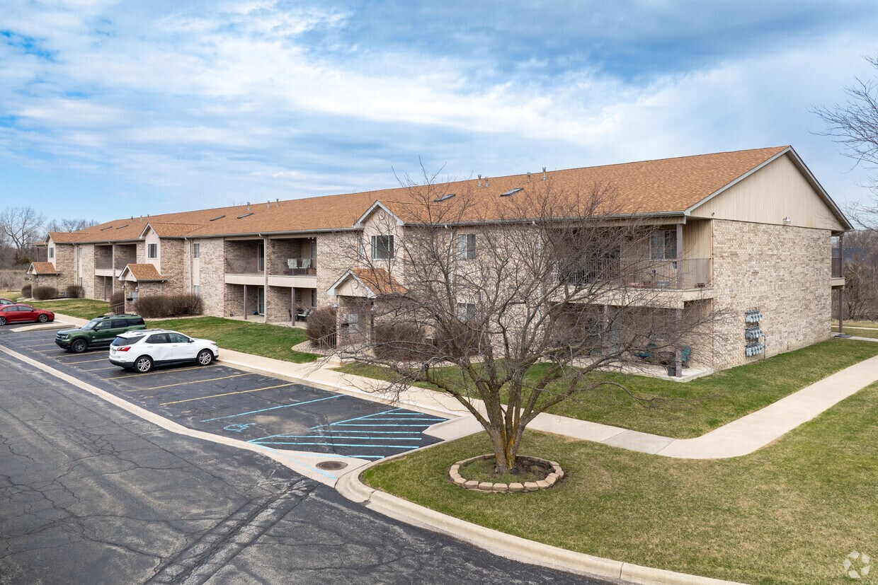 7969 Tyler St - White Pines