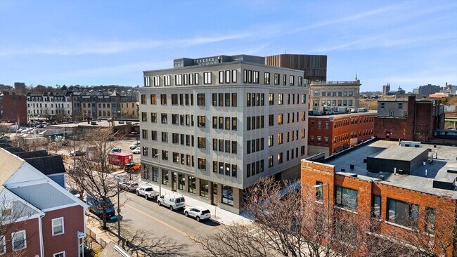 Building Photo - 16 Taber St