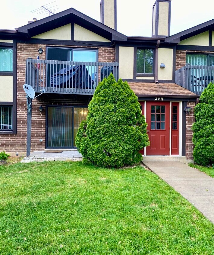 Primary Photo - 259 Stoneybrook Ln