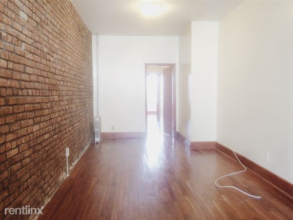 Building Photo - 180 Knickerbocker Ave