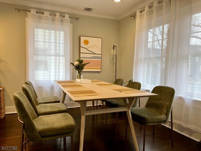 Foto del edificio - 45 Brookfield Rd