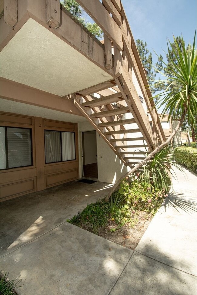 Building Photo - 22840 Hilton Head Dr